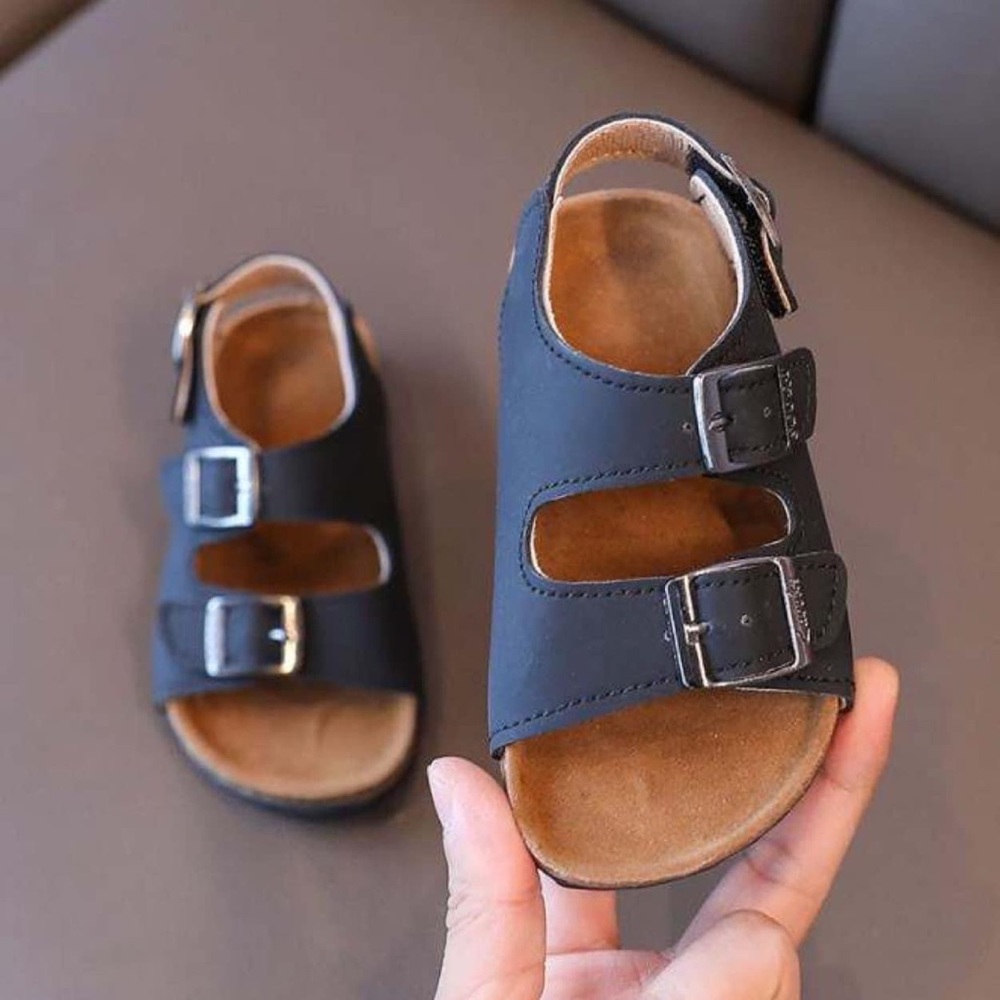 Black buckle shoes